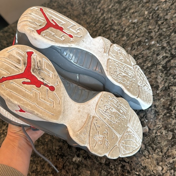 Air Jordan women’s retro 9 fire red Gray and Red Basketball Sneakers EUC 9.5 - Picture 9 of 13